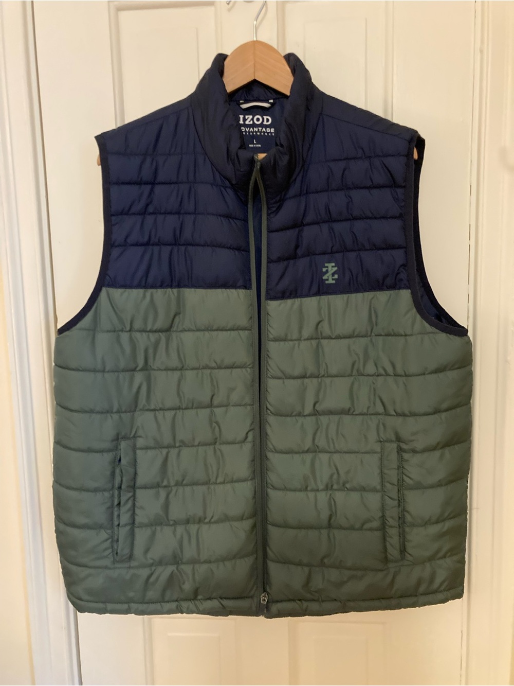 Izod men's outerwear vest